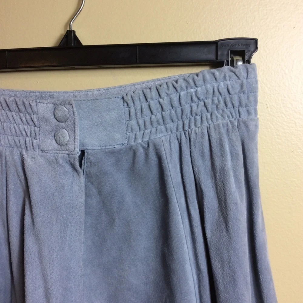 Vintage 80s Diani gray Suede midi skirt. Leather. Medium. High waist